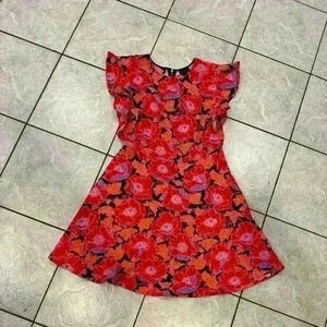 Who What Wear Red Floral Dress with Ruffle Sleeves Size Small
